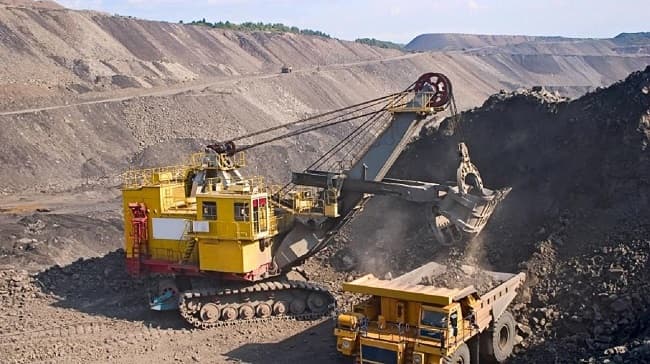 Industries extractives et minières